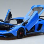 Lamborghini Aventador LP750-4 SV Blau AUTOart 1:18 74559 Komposit - image 2 of 8