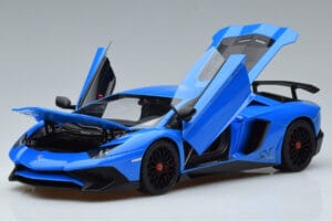 Lamborghini Aventador LP750-4 SV Blau AUTOart 1:18 74559 Komposit — Bild 2 von 8