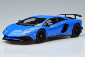 Lamborghini Aventador LP750-4 SV Blau AUTOart 1:18 74559 Komposit