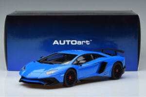Lamborghini Aventador LP750-4 SV Blau AUTOart 1:18 74559 Komposit — Bild 8 von 8