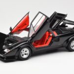 Lamborghini Countach LP 5000 Quattrovalvole Schwarz Kyosho 1:18 - image 2 of 8