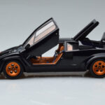 Lamborghini Countach LP500S Walter Wolf Dunkelblau Kyosho 1:18 - image 4 of 11