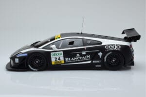 Lamborghini Gallardo LP600+ GT3 Reiter Engineering #24 N. Hayek / P. Kox ADAC GT Masters 2011 Minichamps 1:18 151111124 Metal — Bild 3 von 6