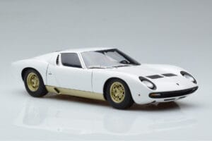 Lamborghini Miura SV Weiß AUTOart 1:18 74544 Metall — Bild 6 von 8