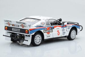 Lancia 037 Martini #8 A. Bettega / M. Perissinot Safari Rally 1985 Kyosho 1:18 08306J Metall — Bild 4 von 8