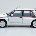 Lancia Delta HF Integrale 6 Weiß Kyosho 1:18 - image 5 of 8