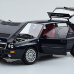 Lancia Delta HF Integrale Club Italia Blau Kyosho 1:18 - image 2 of 8