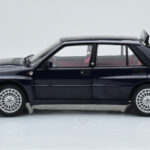 Lancia Delta HF Integrale Club Italia Blau Kyosho 1:18 - image 5 of 8