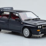 Lancia Delta HF Integrale Club Italia Blau Kyosho 1:18 - image 6 of 8