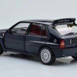 Lancia Delta HF Integrale Club Italia Blau Kyosho 1:18 - image 7 of 8