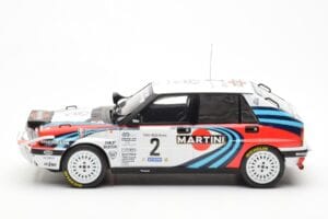 Lancia Delta Integrale 16V #2 M. Biasion / T. Siviero Rally Safari 1990 IXO 1:18 18RMC139A Metall — Bild 3 von 6