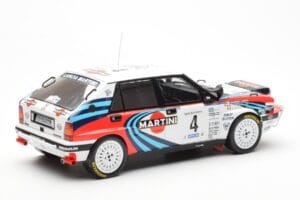 Lancia Delta Integrale 16V #4 A. Fiorio Rally Safari 1990 IXO 1:18 18RMC139B Metall — Bild 2 von 6