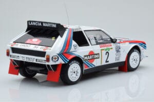 Lancia Delta S4 #2 M. Alen / I. Kivimaki Rally San Remo 1986 IXO 1:18 18RMC130A Metall — Bild 2 von 6