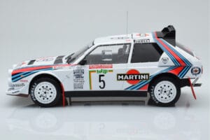 Lancia Delta S4 #5 M. Biasion / T. Siviero Rally San Remo 1986 IXO 1:18 18RMC130B Metall — Bild 3 von 6