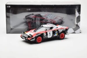 Lancia Stratos HF #1 Lancia Pirelli W. Rohrl / C. Geistdorfer Winners Dynabit Saarland Rallye 1978 Minichamps 1:18 155781701  — Bild 6 von 6