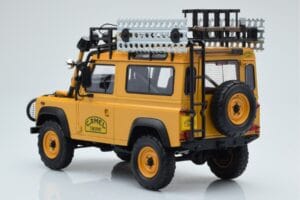 Land Rover Defender 90 Camel Trophy Borneo 1985 Almost Real 1:18 810213 Metall — Bild 7 von 8