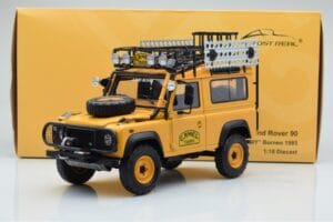 Land Rover Defender 90 Camel Trophy Borneo 1985 Almost Real 1:18 810213 Metall — Bild 8 von 8