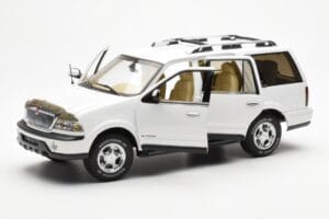 Lincoln Navigator Weiß AUTOart 1:18 72761 Metall — Bild 2 von 8