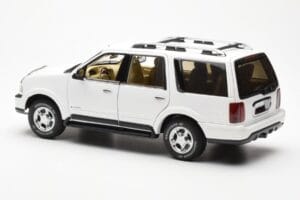 Lincoln Navigator Weiß AUTOart 1:18 72761 Metall — Bild 7 von 8