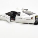 Lotus Esprit Type 79 James Bond The Spy Who Loved Me Submarine Weiß AUTOart 1:18 - image 7 of 8