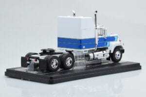 Mack Superliner Magnum Weiß Blau IXO 1:43 TR165 Metall — Bild 2 von 6