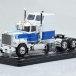 Mack Superliner Magnum Weiß Blau IXO 1:43