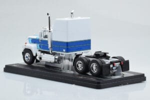Mack Superliner Magnum Weiß Blau IXO 1:43 TR165 Metall — Bild 5 von 6