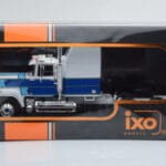 Mack Superliner Magnum Weiß Blau IXO 1:43 - image 6 of 6