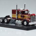 Marmon CHDT Rot-Gold IXO 1:43 - image 4 of 6