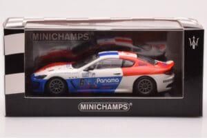 Maserati GranTurismo MC GT4 #6 Goldstein / Sumberg Trofeo GranTurismo 2010 Minichamps 1:43 400101206 Metall — Bild 4 von 4