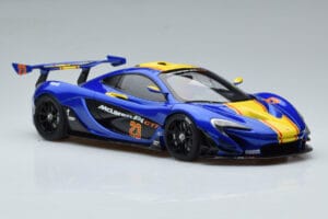 McLaren P1 GTR Blau Mit Gelben Streifen AUTOart 1:18 81542 Komposit — Bild 5 von 7