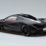 McLaren P1 Matt Schwarz AUTOart 1:18 - image 6 of 9
