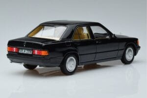 Mercedes 190 E W201 Limitierte Auflage Norev 1:18 183823 Metall — Bild 3 von 10