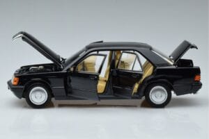 Mercedes 190 E W201 Limitierte Auflage Norev 1:18 183823 Metall — Bild 4 von 10