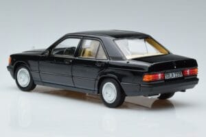Mercedes 190 E W201 Limitierte Auflage Norev 1:18 183823 Metall — Bild 7 von 10