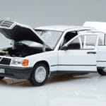 Mercedes 190 E W201 Weiß Norev 1:18 183820 Metall - image 2 of 7