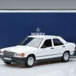 Mercedes 190 E W201 Weiß Norev 1:18 183820 Metall - image 7 of 7