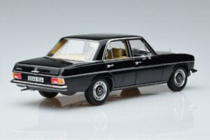 Mercedes 200 W115 Limitierte Auflage Norev 1:18 183775 Metall — Bild 3 von 8