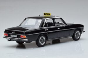 Mercedes 200 W115 Taxi Norev 1:18 183776 Metall — Bild 3 von 7