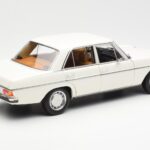 Mercedes 200 W115 Weiß Norev 1:18 - image 3 of 8