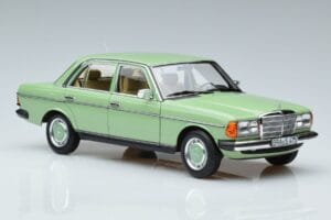 Mercedes 200 W123 Grün Norev 1:18 183796 Metall — Bild 5 von 7