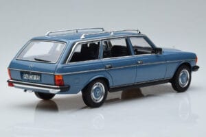 Mercedes 200T S123 Blau Norev 1:18 183737 Metall — Bild 3 von 7