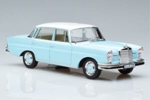 Mercedes 220 S W111 Blau Norev 1:18 183920 Metall — Bild 5 von 7