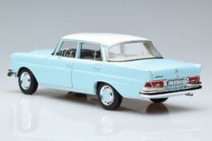 Mercedes 220 S W111 Blau Norev 1:18 183920 Metall — Bild 6 von 7