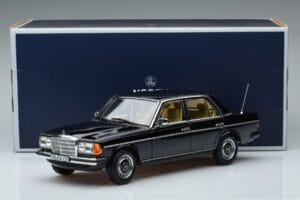 Mercedes 230E W123 Limitierte Auflage Norev 1:18 183711 Metall — Bild 8 von 8
