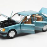 Mercedes 230E W124 Beryl Metallic Händler Edition Norev 1:18 - image 2 of 8