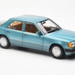 Mercedes 230E W124 Beryl Metallic Händler Edition Norev 1:18 - image 6 of 8