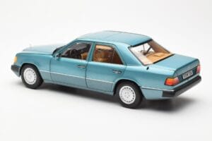 Mercedes 230E W124 Beryl Metallic Händler Edition Norev 1:18 B66040698 Metall — Bild 7 von 8