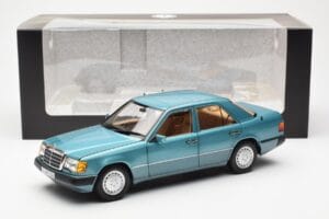 Mercedes 230E W124 Beryl Metallic Händler Edition Norev 1:18 B66040698 Metall — Bild 8 von 8