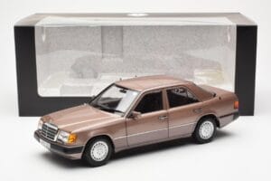 Mercedes 230E W124 Rosewood Metallic Händler Edition Norev 1:18 B66040697 Metall — Bild 8 von 8